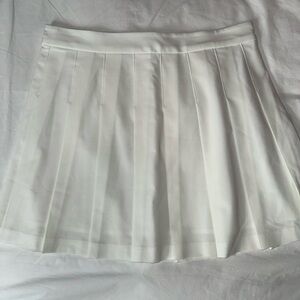 SUNDAY BEST WHITE PLEATED SKIRT